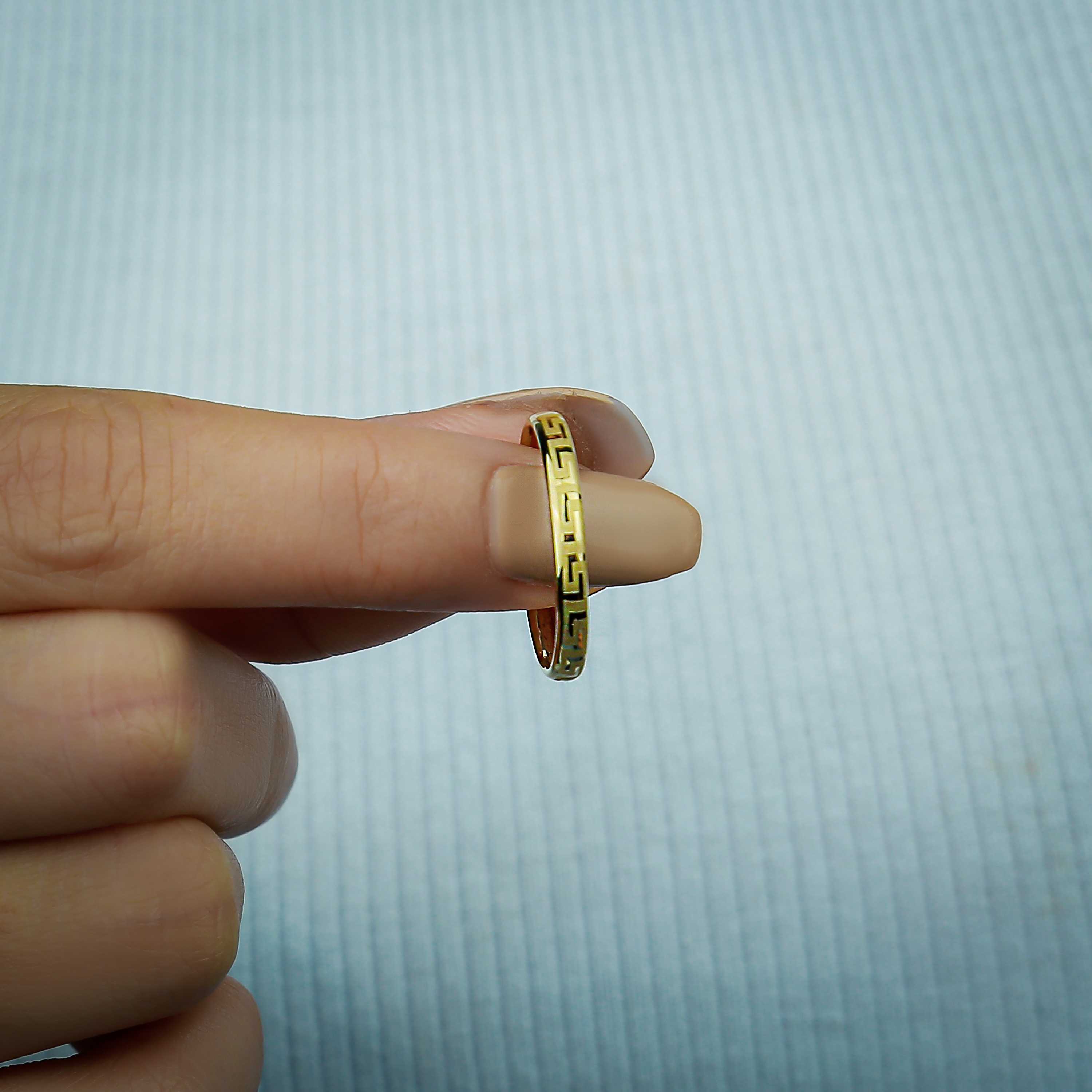 18 karat gold wedding ring, made in Turkey - (H-0533)